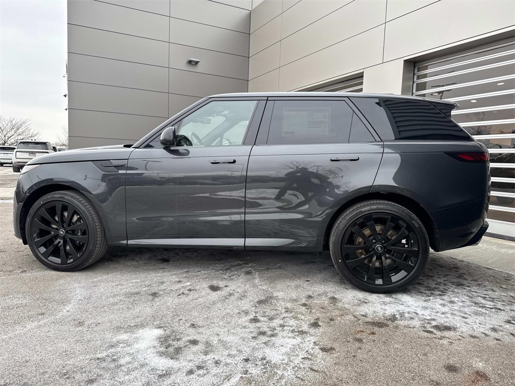 2025 Land Rover Range Rover Sport SE photo 2