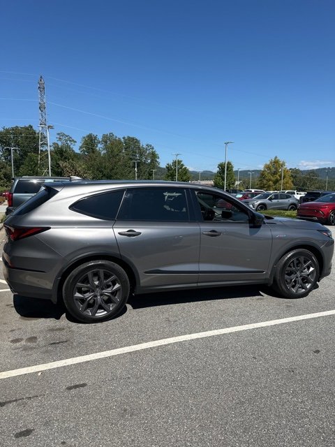 2022 Acura MDX A-Spec photo 2