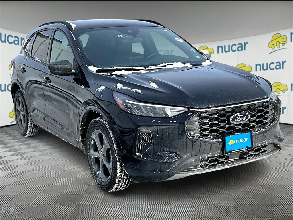 2023 Ford Escape ST-Line's photo