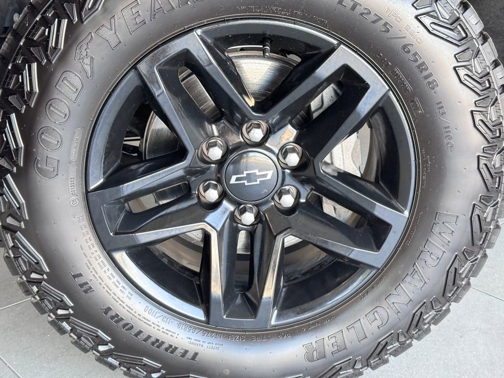 2024 Chevrolet Silverado 1500 LT Trail Boss photo 2