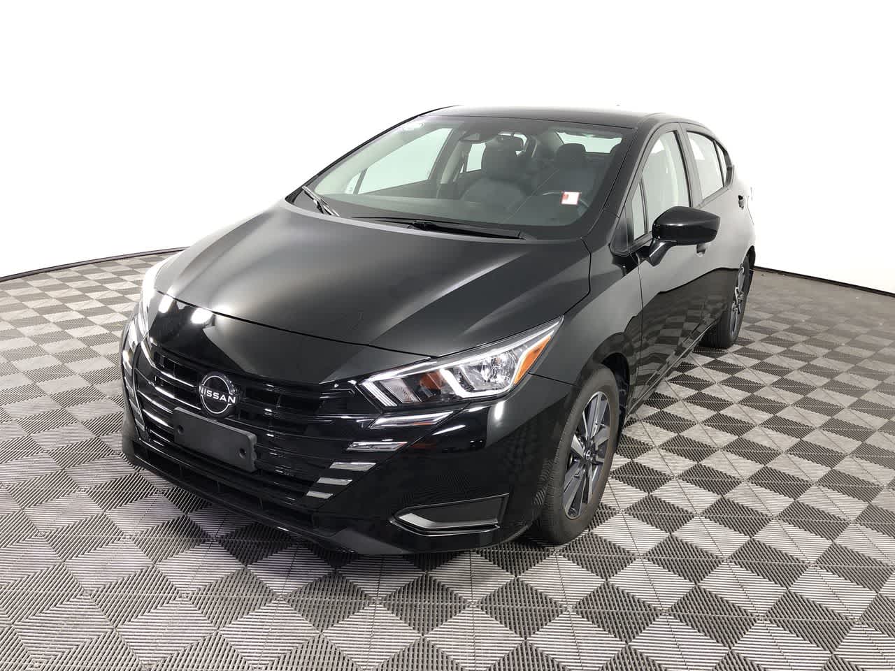 2024 Nissan Versa SV photo 4