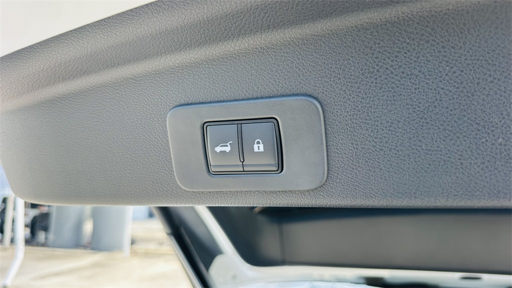 2025 Nissan Murano SL photo 28
