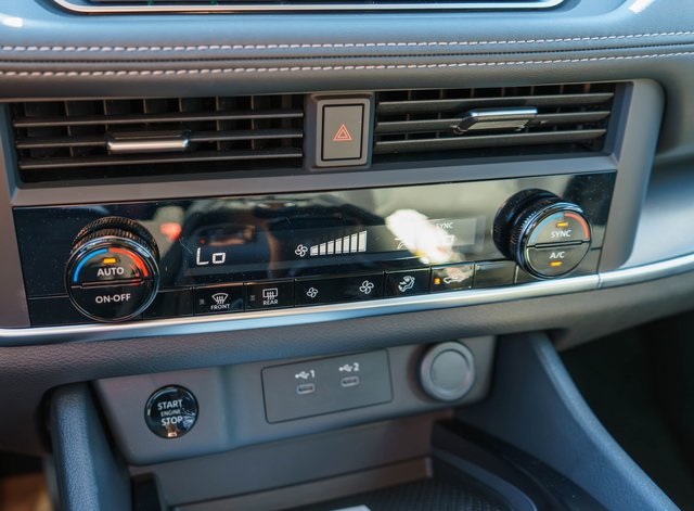 2026 Nissan Rogue SV photo 21