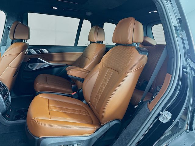2026 Bmw X7 M60i photo 23