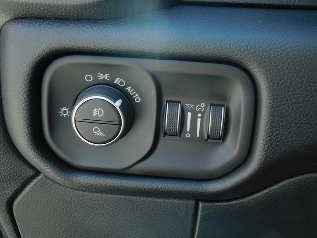 2025 Ram 2500 Laramie photo 35
