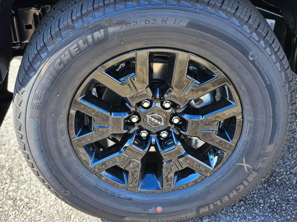2026 Nissan Frontier SV Crew Cab photo 8