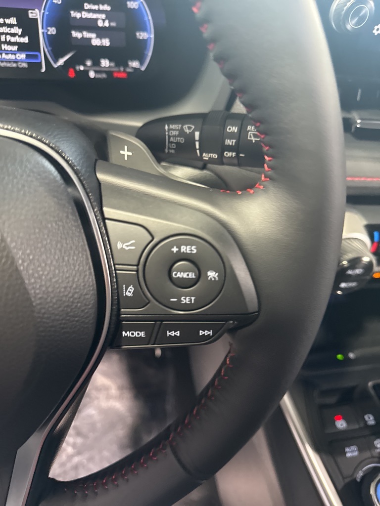 2025 Toyota RAV4 Hybrid XSE photo 32