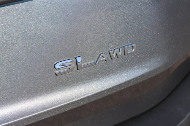 Used 2023 Gray Nissan SL image 8