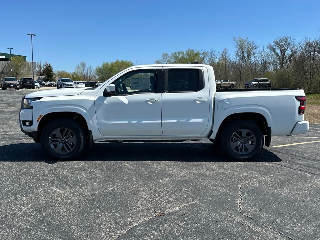 2025 Nissan Frontier SV photo 2