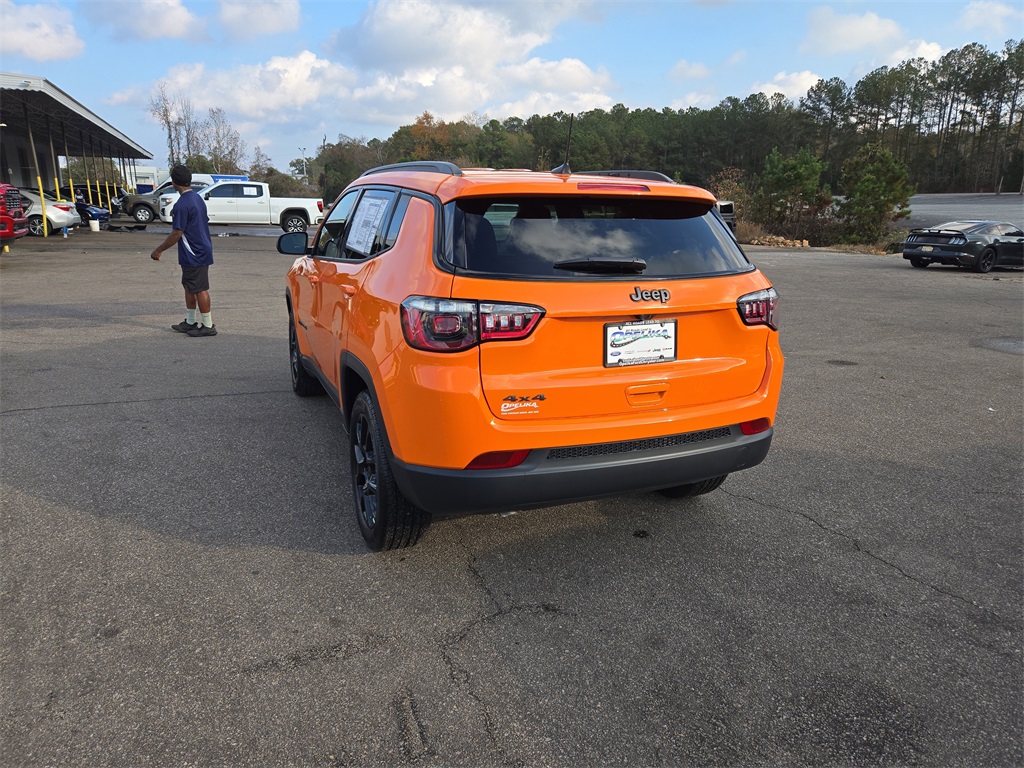 2026 Jeep Compass Latitude photo 3
