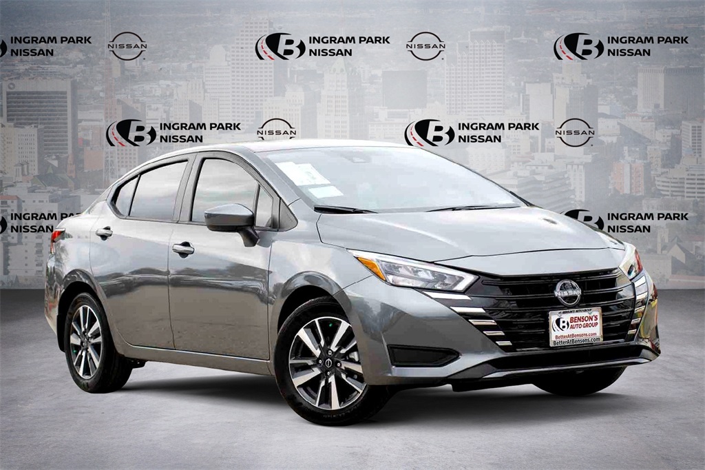 2025 Nissan Versa SV's photo