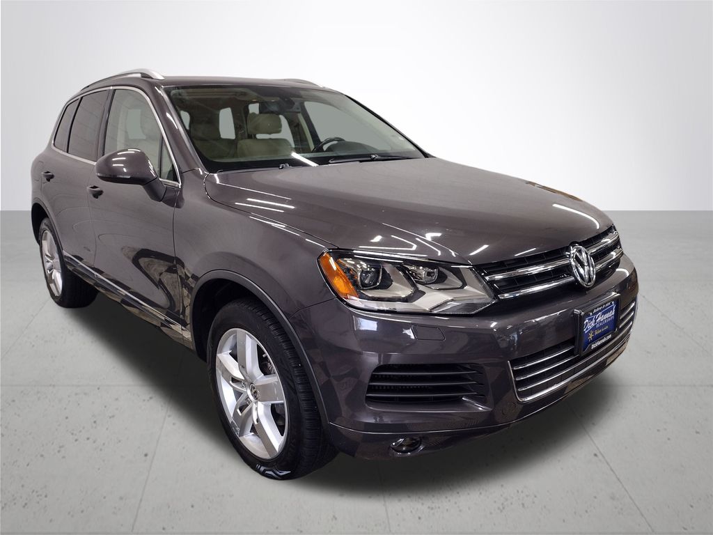 2012 Volkswagen Touareg V6 TDI photo 3