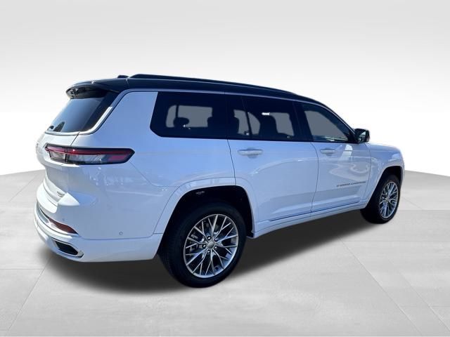 2025 Jeep Grand Cherokee L Summit photo 3