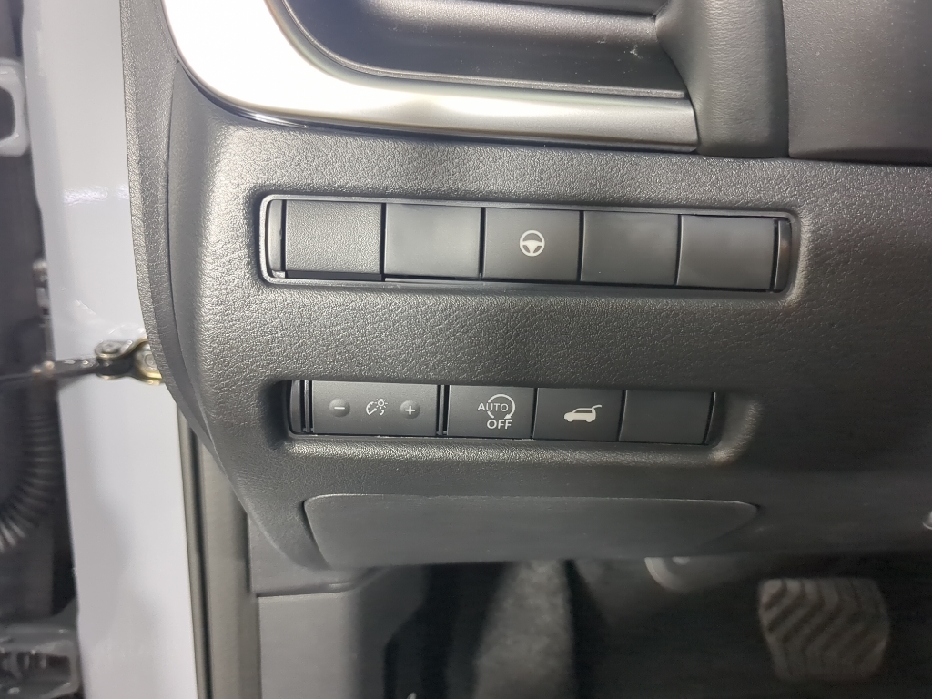 2026 Nissan Rogue SV photo 22