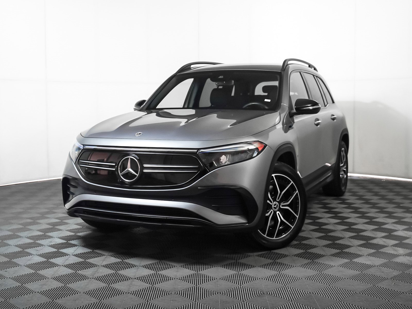 2022 Mercedes-Benz EQB Base