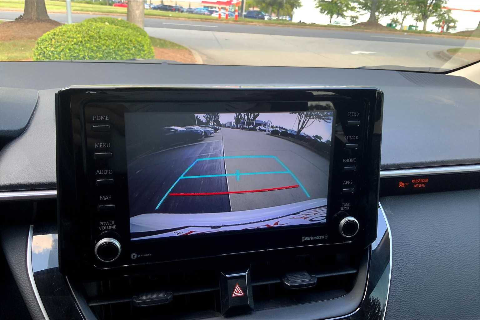2022 Toyota Corolla LE photo 26