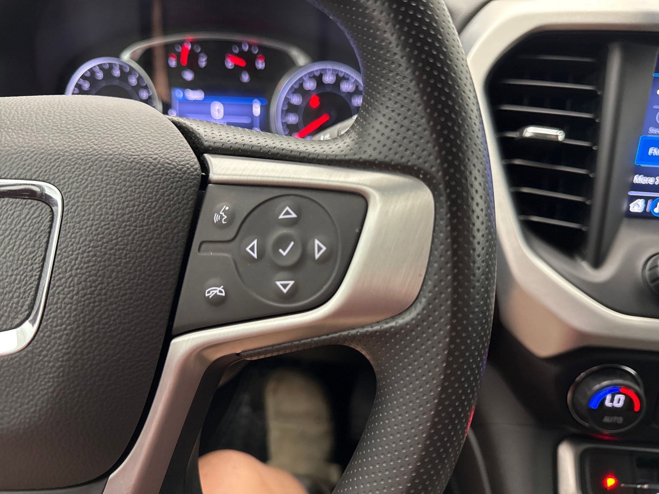 2021 Gmc Acadia SLE photo 35