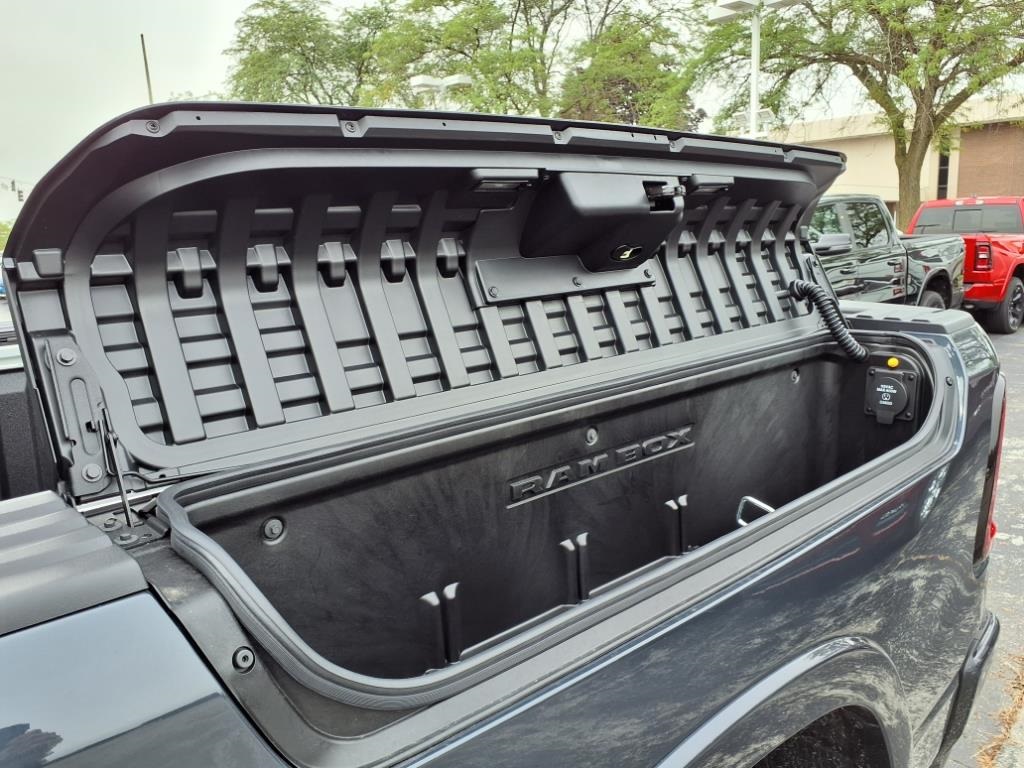 2026 Ram 1500 Laramie photo 2