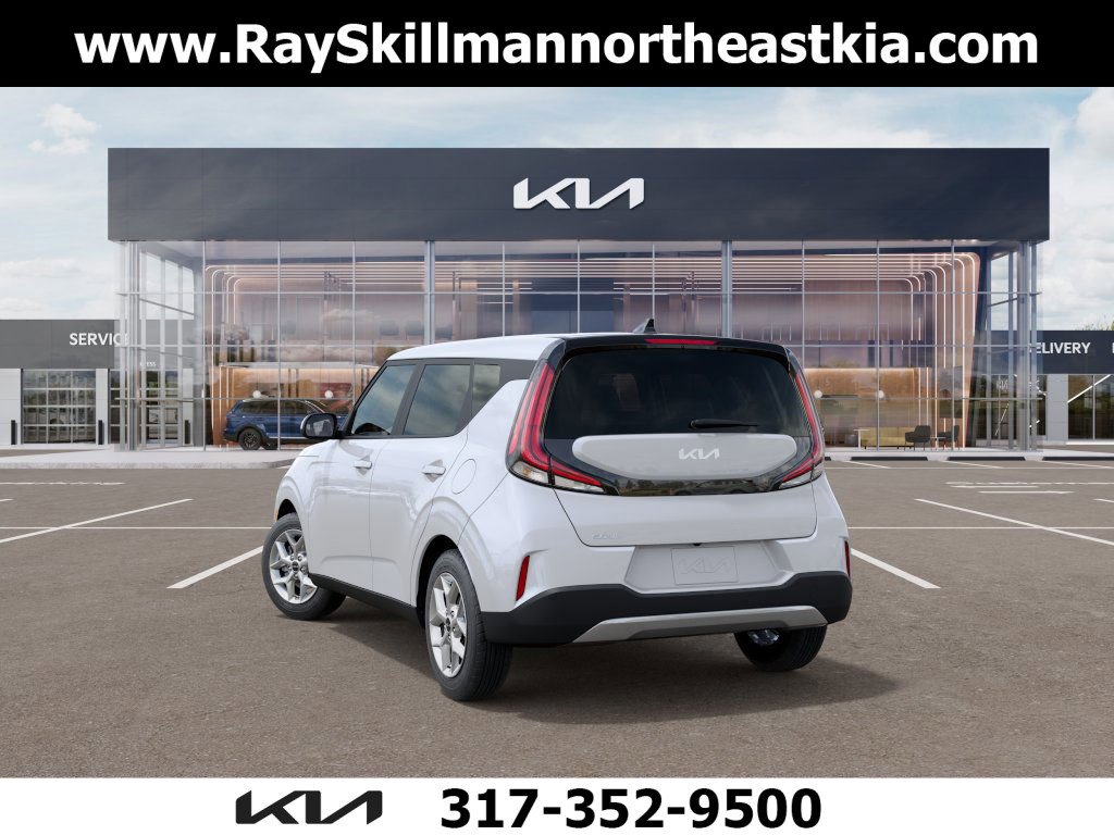 2025 Kia Soul LX photo 2