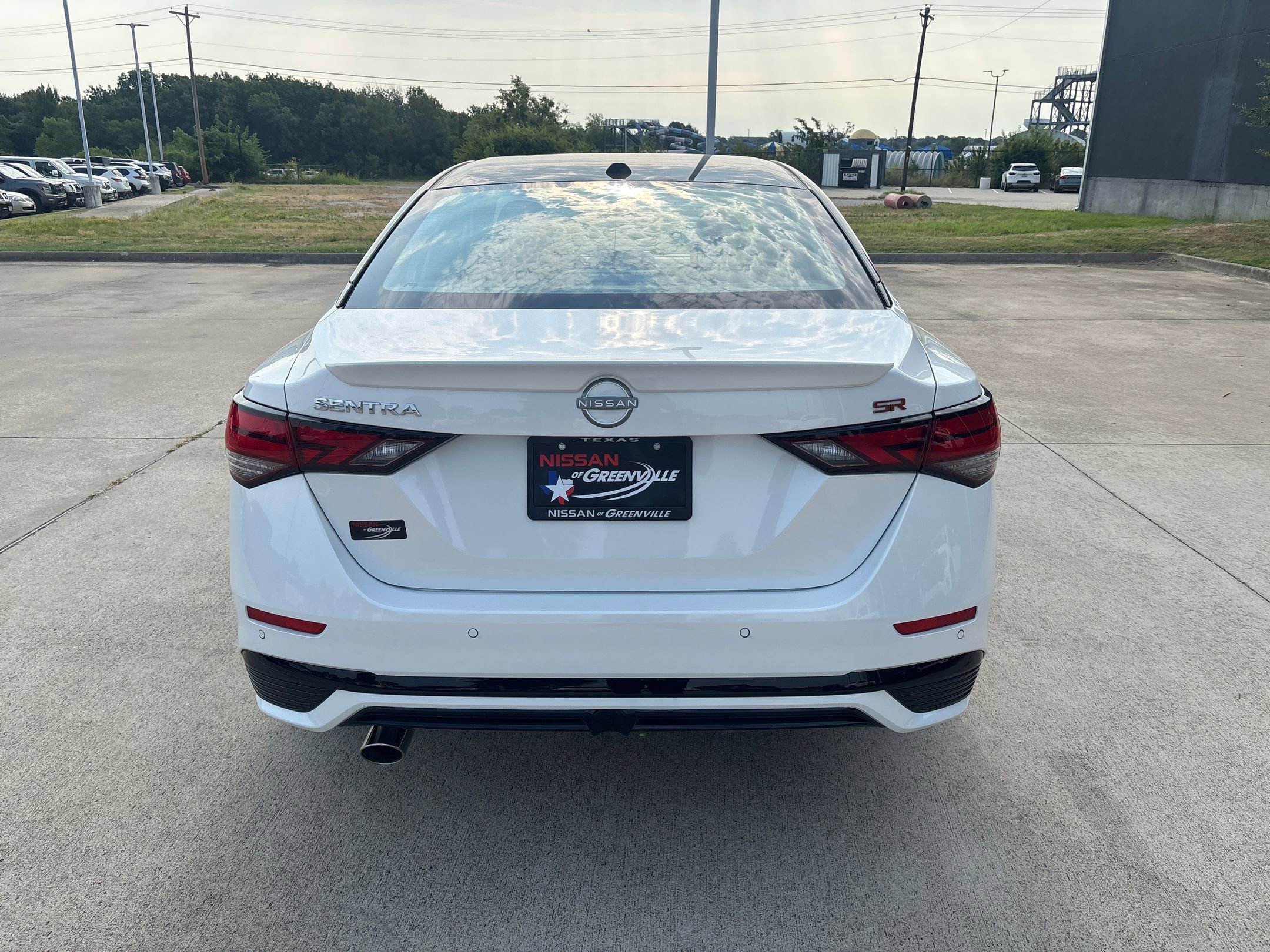 2025 Nissan Sentra SR photo 10