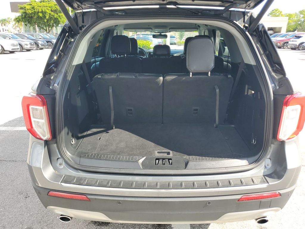 2023 Ford Explorer Limited photo 18