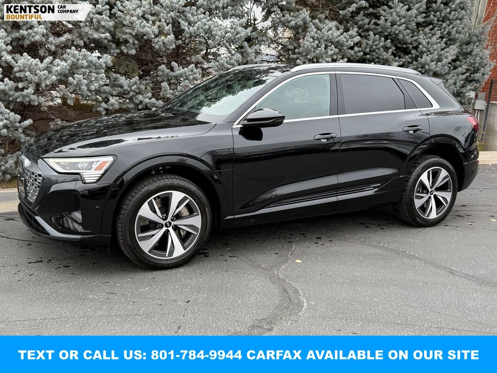 2024 Audi Q8 e-tron Premium Plus's photo