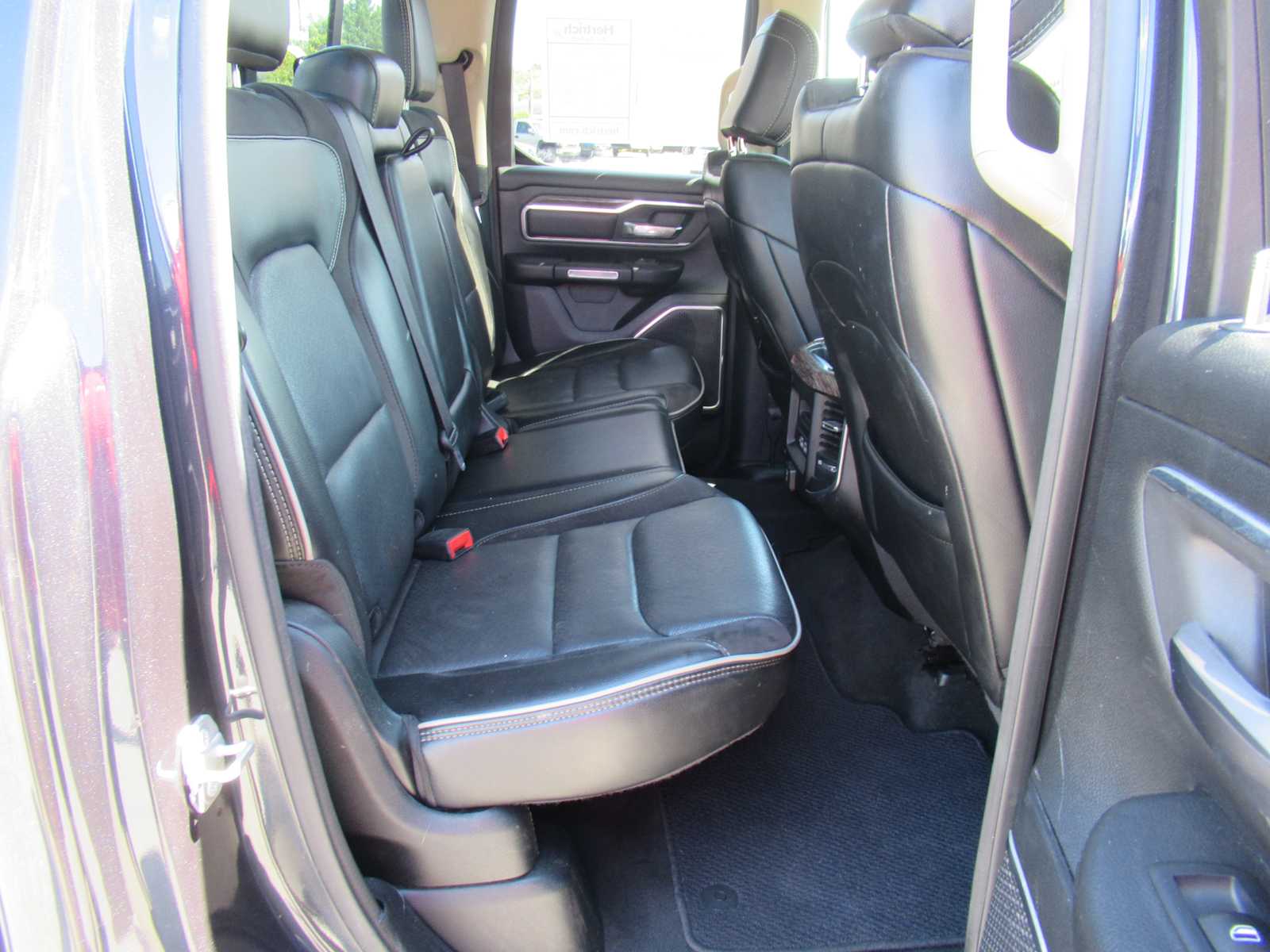 2020 Ram 1500 Laramie photo 16