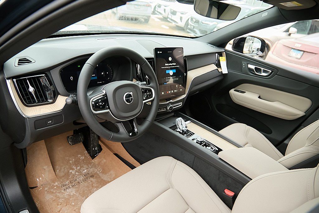 2026 VOLVO XC60 - Image 11