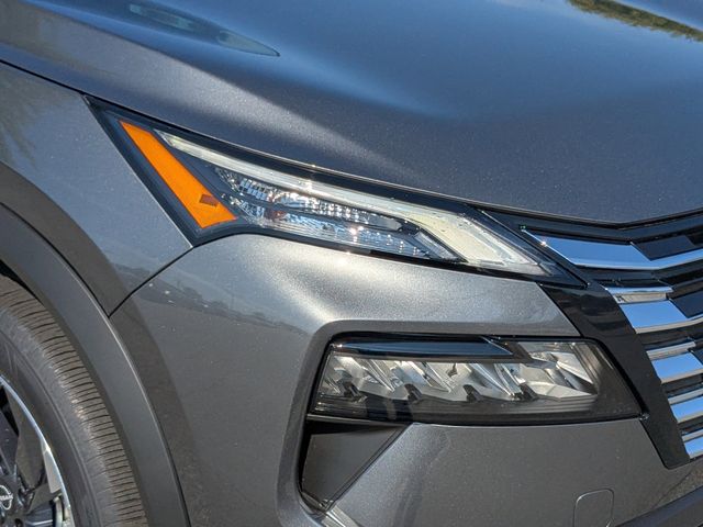 2025 Nissan Rogue SV photo 7