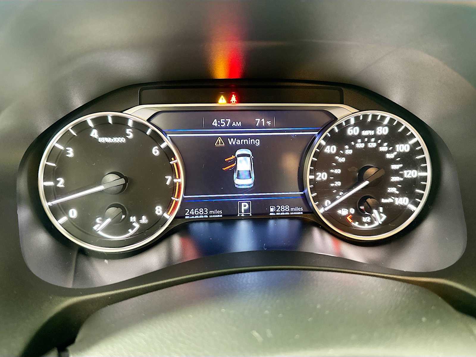 2023 Nissan Altima 2.5 SR photo 10