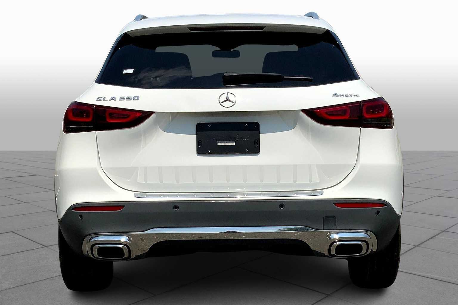 2022 Mercedes Benz GLA 250 4MATIC photo 4