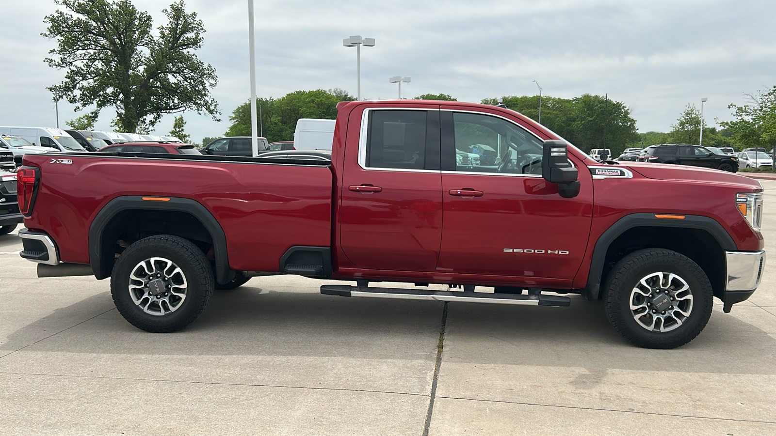 2022 Gmc Sierra 3500 HD SLE photo 2