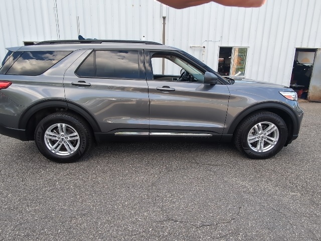 2022 Ford Explorer XLT photo 5