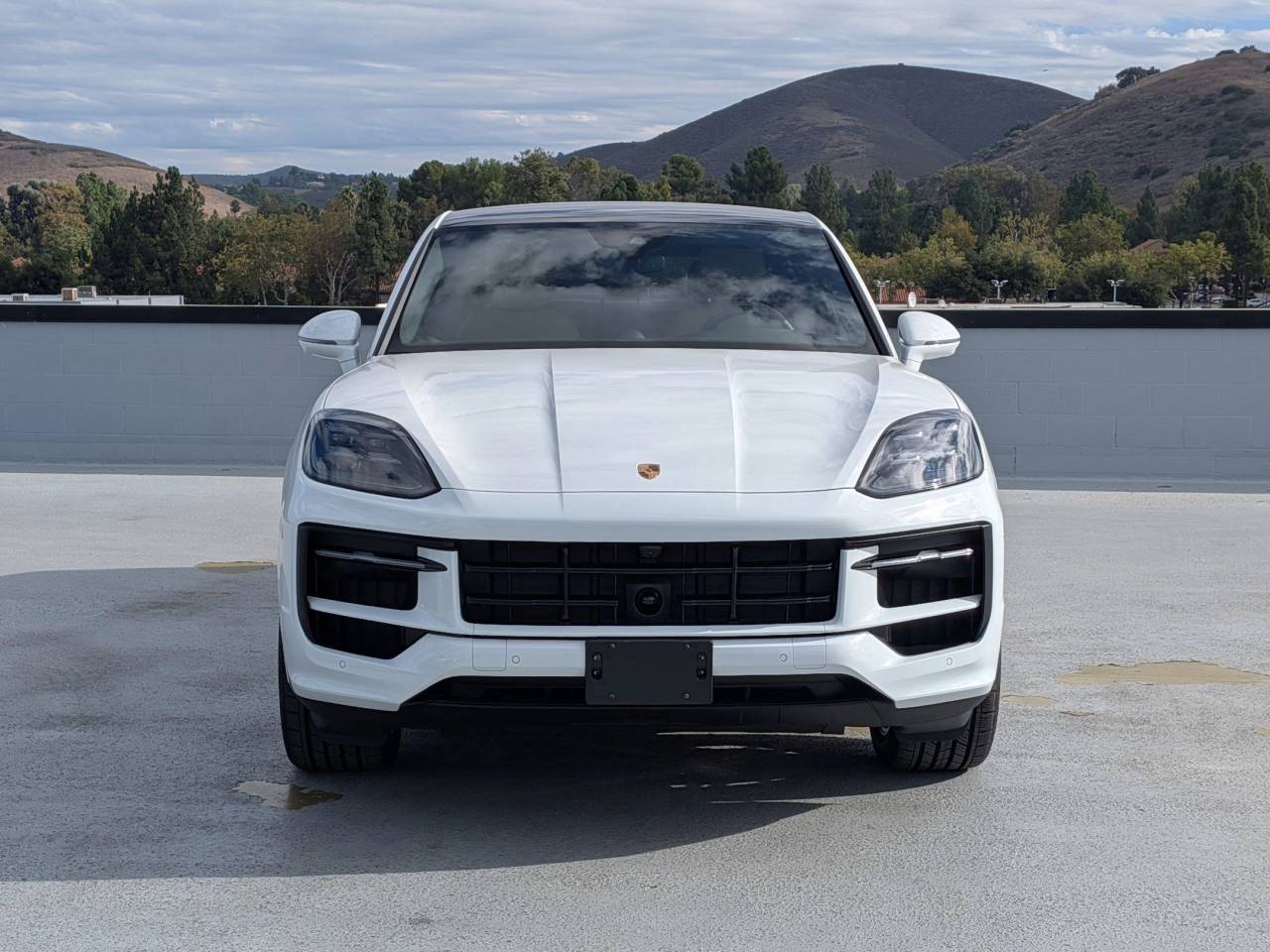 2025 Porsche Cayenne Coupe Base photo 6