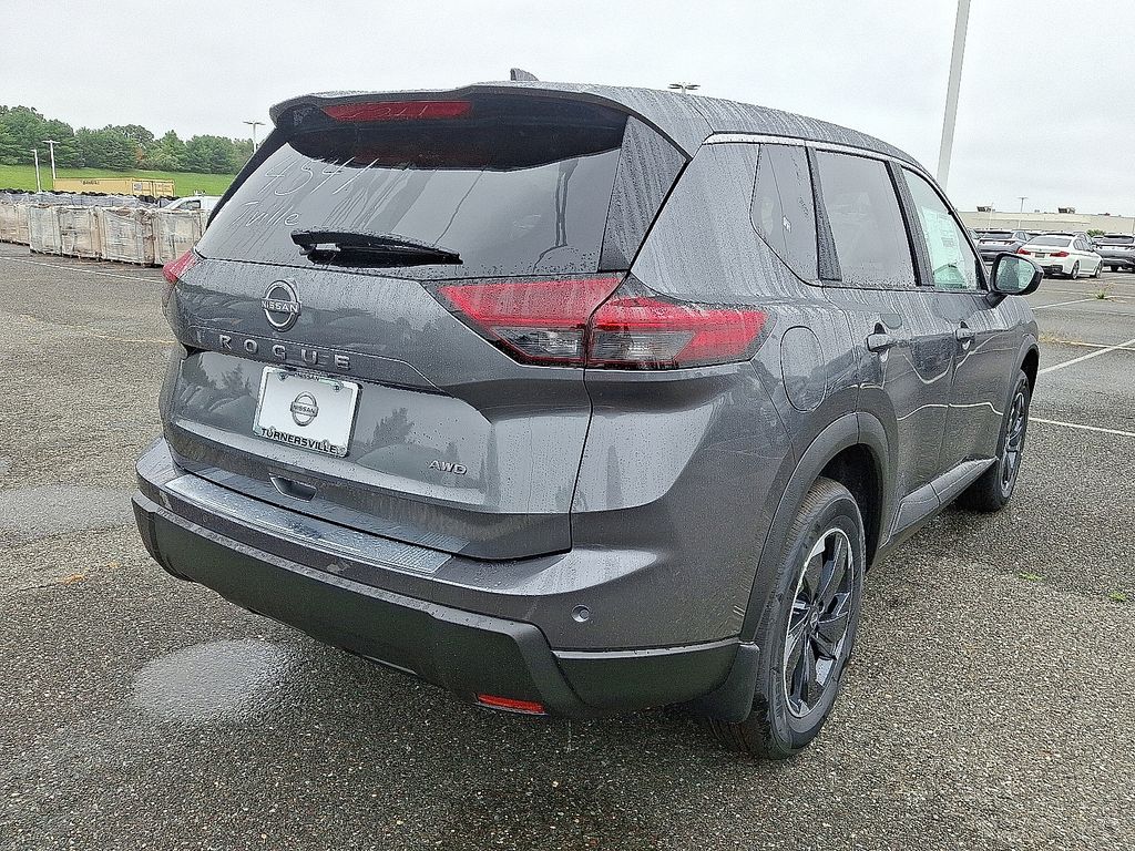 2026 Nissan Rogue SV photo 4
