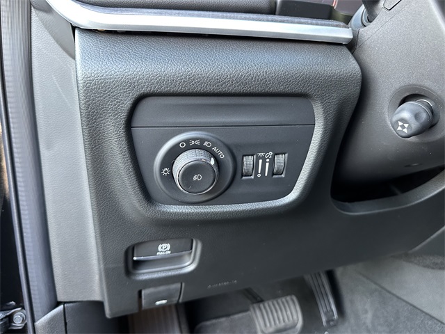 2025 Jeep Grand Cherokee Limited photo 37
