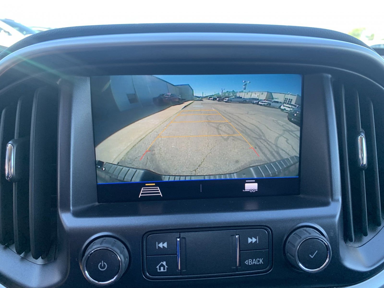 2022 Chevrolet Colorado LT photo 19