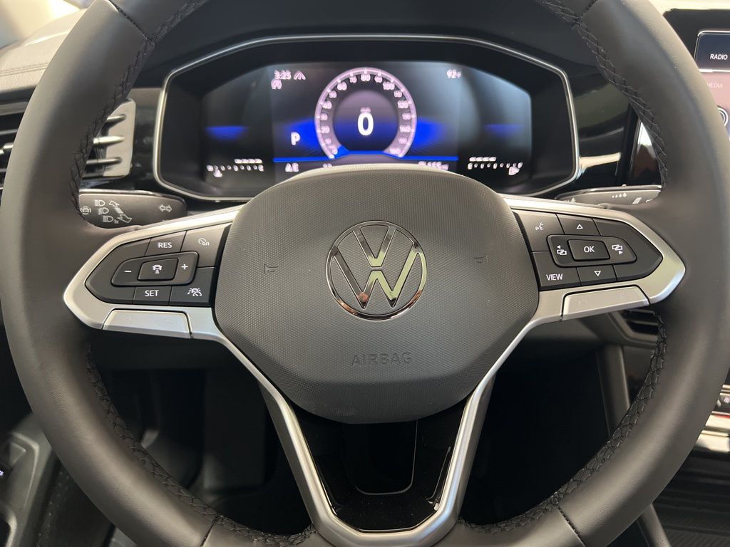 2025 Volkswagen Jetta 1.5T SE photo 38