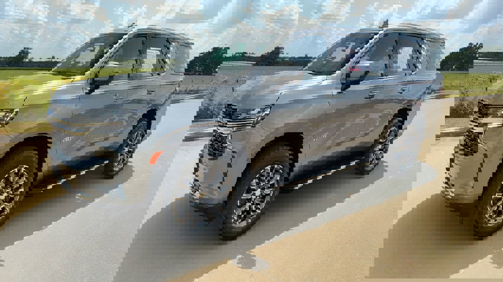2022 Chevrolet Tahoe LS photo 4