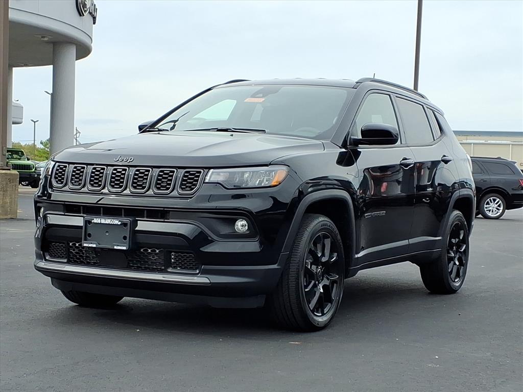2026 Jeep Compass Latitude Altitude photo 4