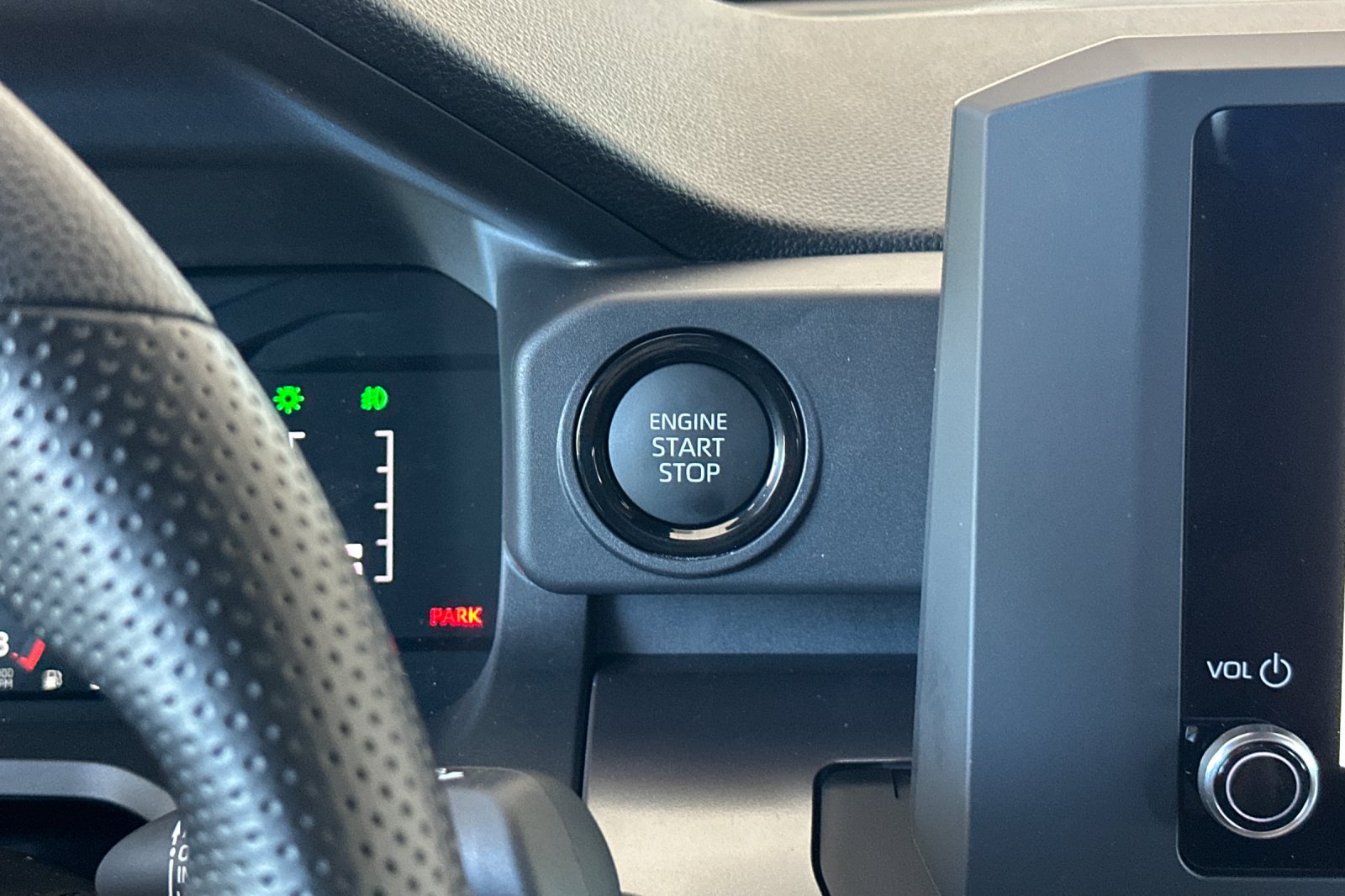 2025 Toyota Tacoma SR5 photo 18