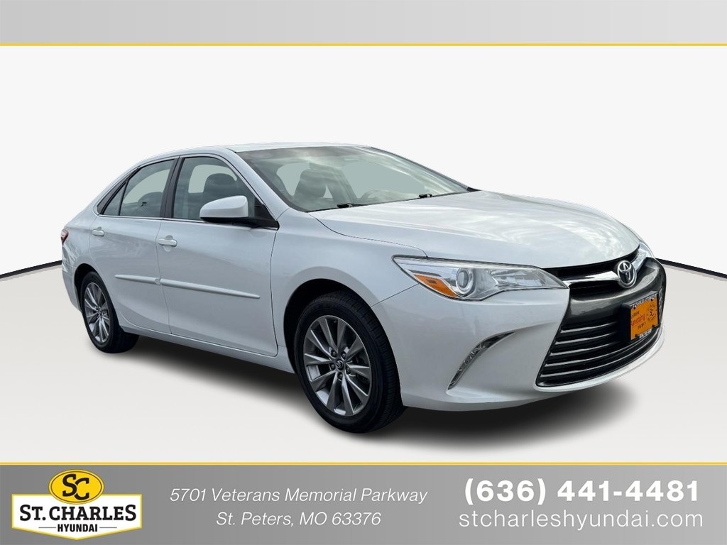 2017 Toyota Camry XLE's photo