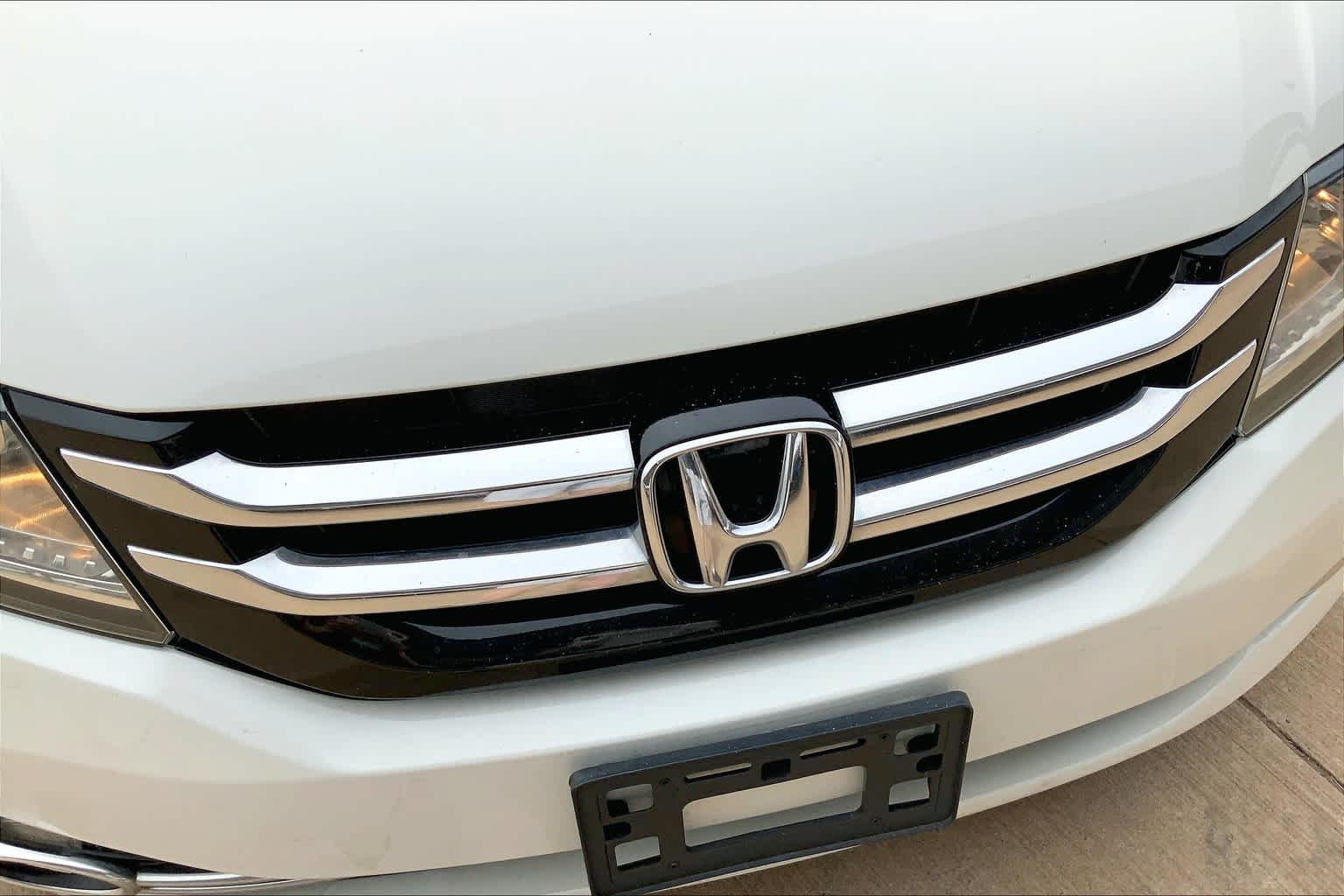 2015 Honda Odyssey Touring Elite photo 25