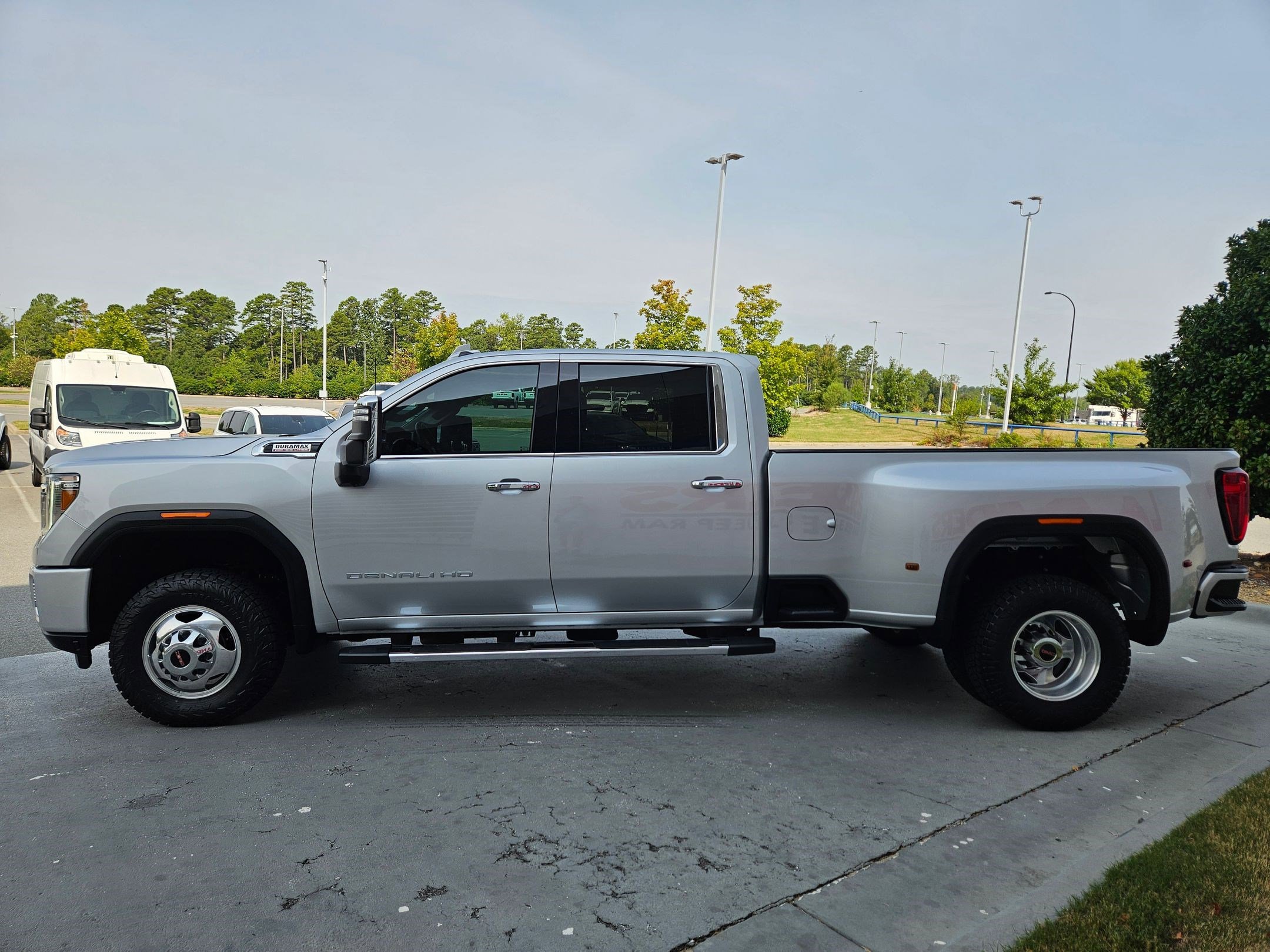 2023 Gmc Sierra HD Denali photo 3
