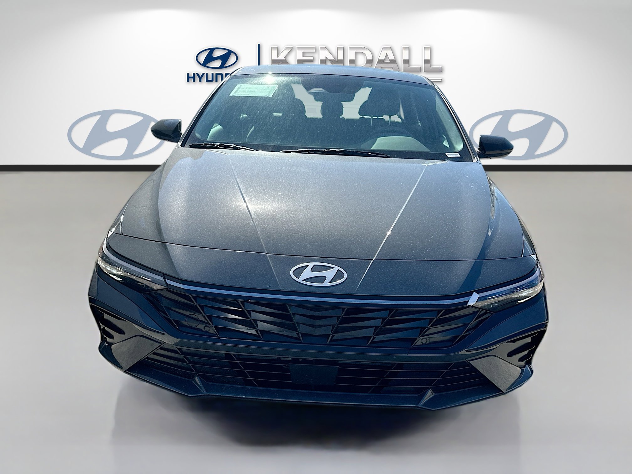 2026 Hyundai Elantra SEL Sport photo 2
