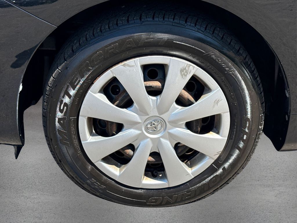 2010 Toyota Corolla Base photo 11
