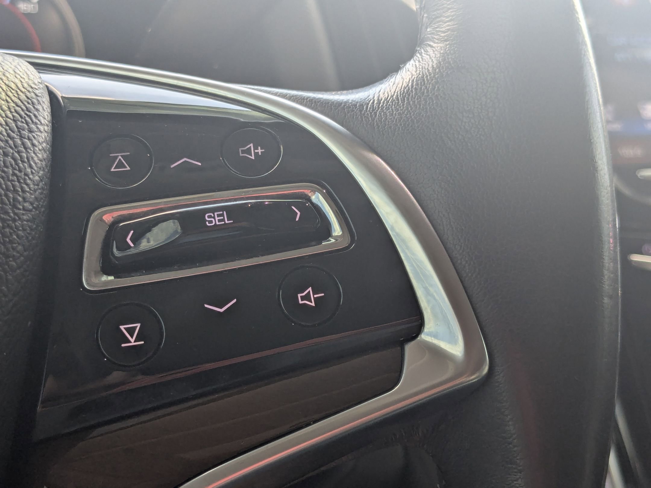 2020 Cadillac Escalade Luxury photo 14
