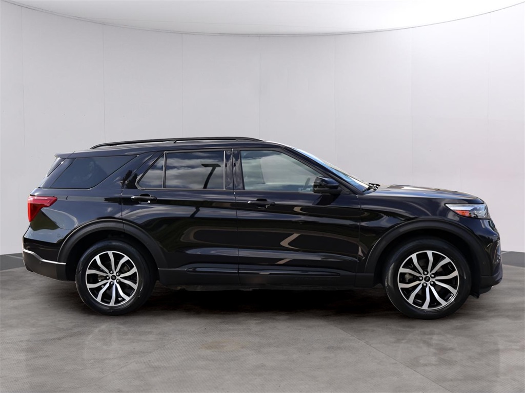 2020 Ford Explorer ST photo 3