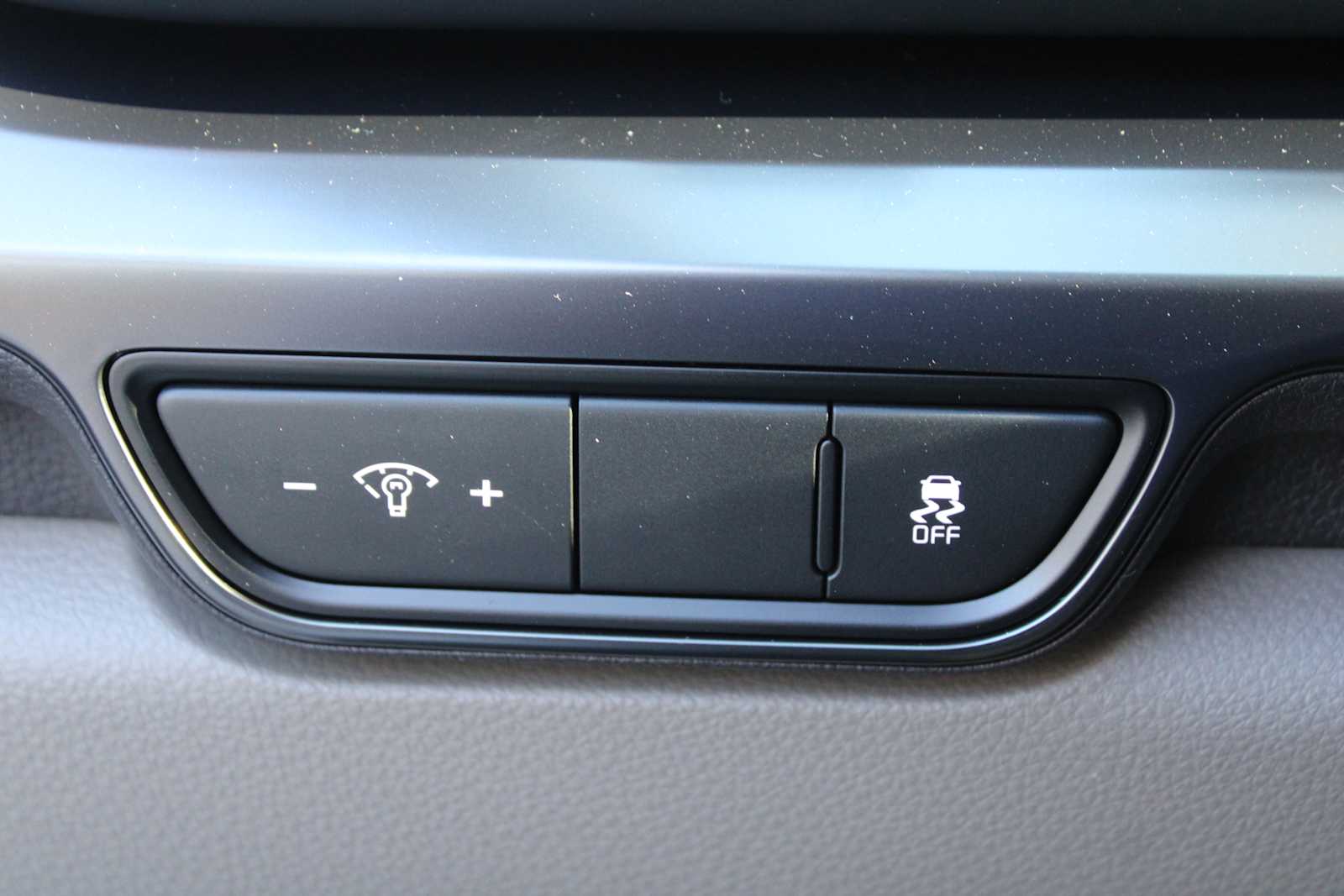 2026 Kia Carnival LXS photo 26