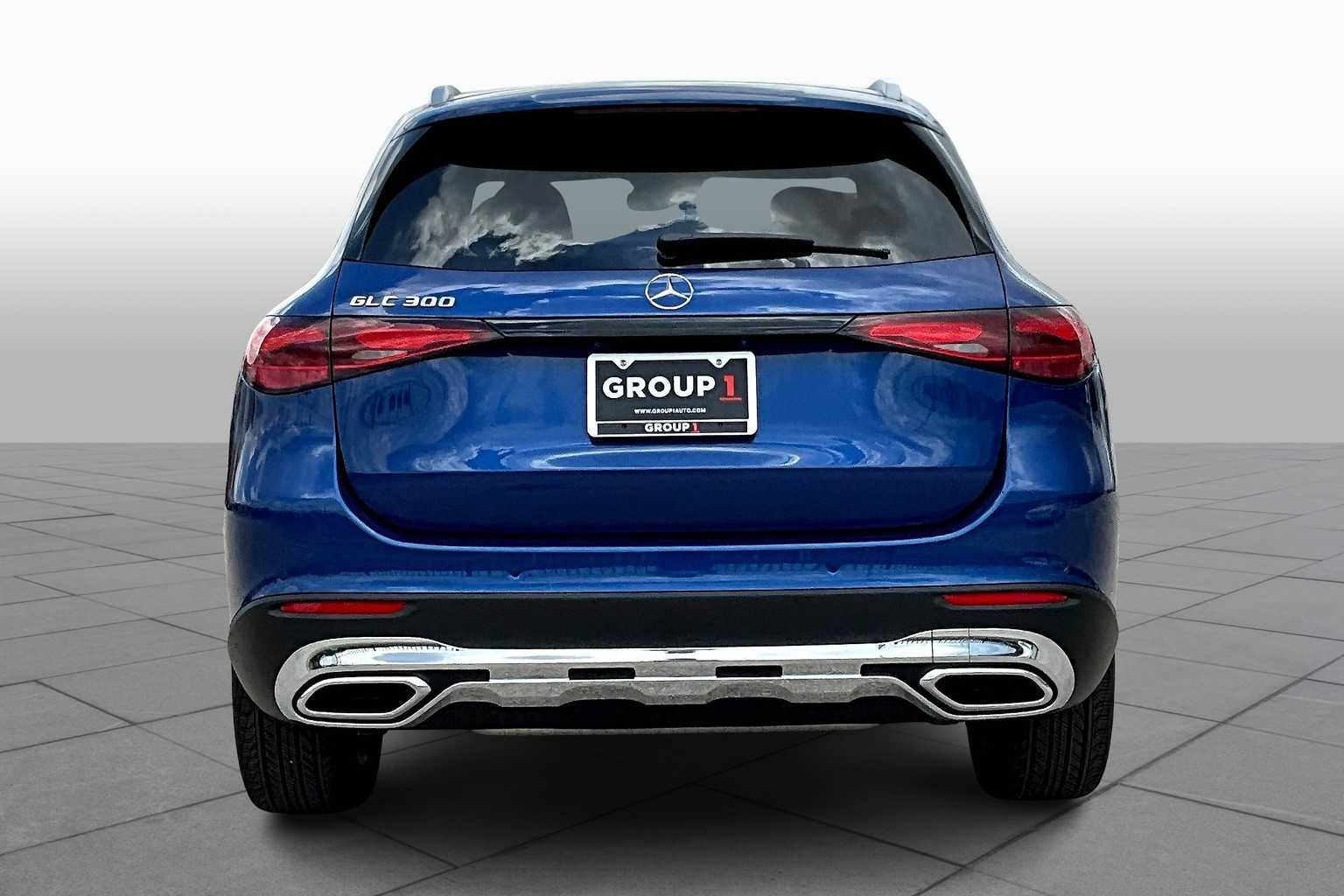 2026 Mercedes Benz GLC 300 photo 5